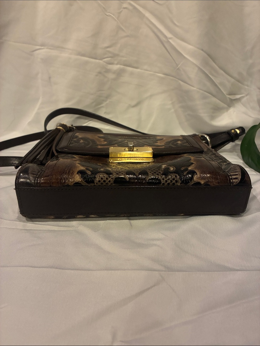 Brahmin Mimosa Espresso Fresco Embossed Leather Crossbody (ABBA) - Picture 13 of 16